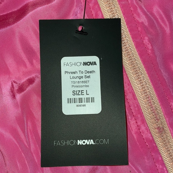 Fashion Nova Lounge Set - Picture 5 of 5